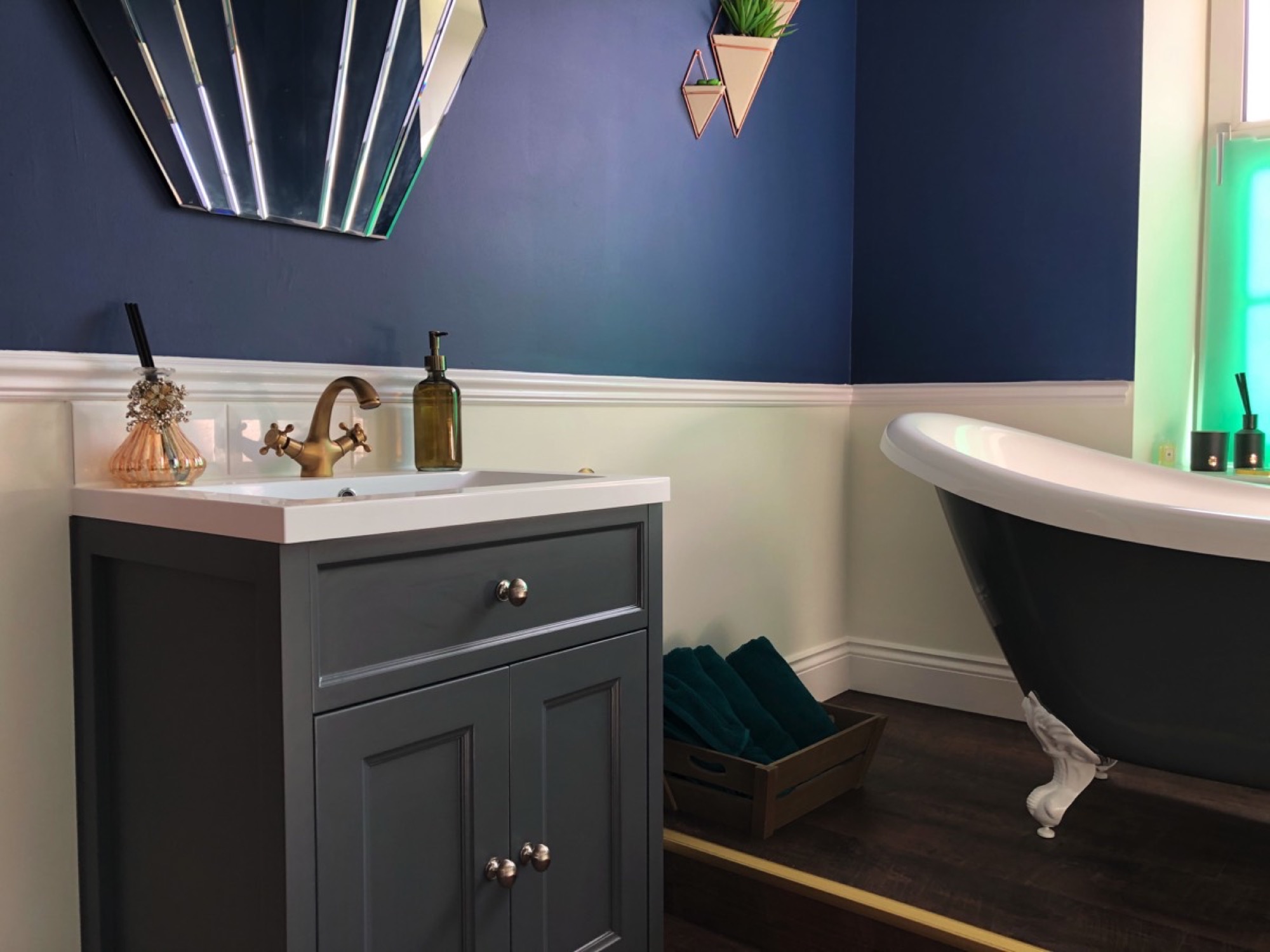 Main House Bathroom — detail view
